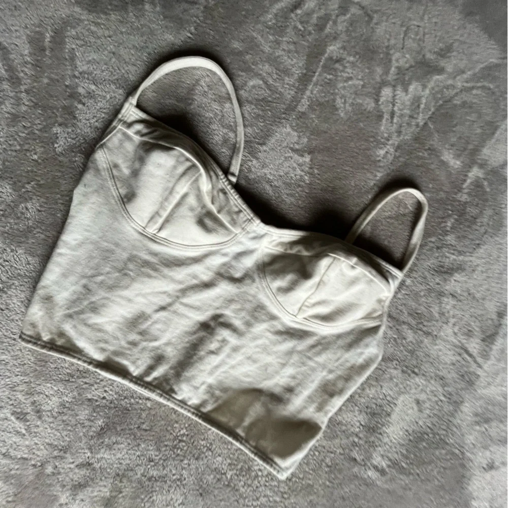 Off white bustier from Revolve - Picture 2 of 2